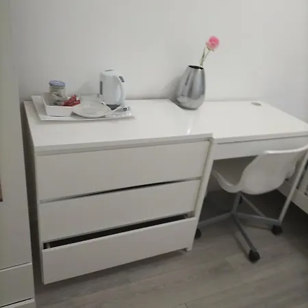 Comfortable Double Bed Located Near City Centre, Suitable For Contractors Health Care Professionals Or Long Business Stays In Coventry Or Delightful Holidays In Coventry Or Within The West Midlands Area Free Wifi Tea And Coffee Provided Exterior photo